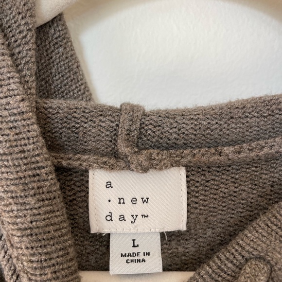 A new day soft pullover sweater - Picture 6 of 6